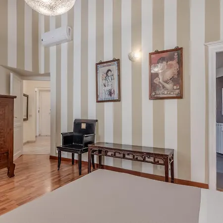Trevi Vicolo Scanderbeg Apartment Rome