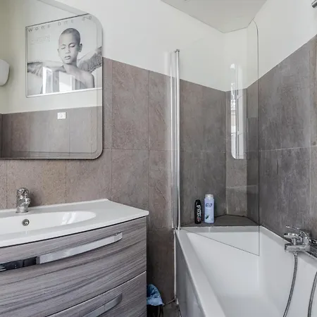 Apartment Trevi Vicolo Scanderbeg *